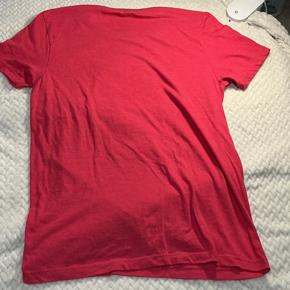 Buc-ee's Women's Short Sleeve Tee - red Sz S. 0808 - Picture 4 of 4
